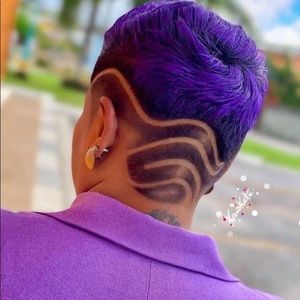 Meet your Posher, Monique